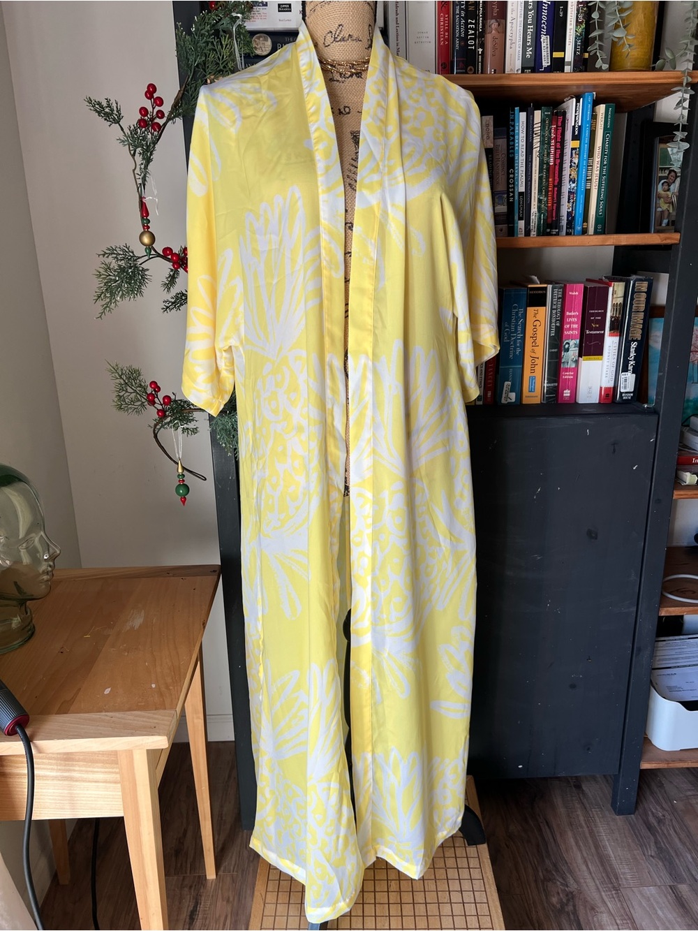 Lilly Pulitzer Yellow and White Floral Kimono Duster